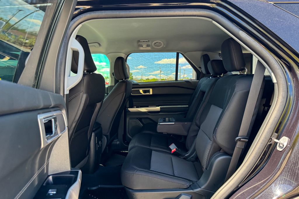 Certified 2023 Ford Explorer XLT AWD/4WD image 18