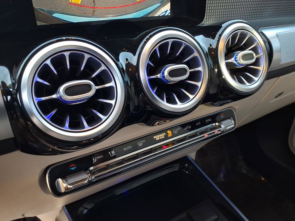 Used 2020 Mercedes-Benz GLB 250 image 20