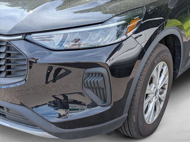 Certified 2025 Ford Escape Active FWD image 11