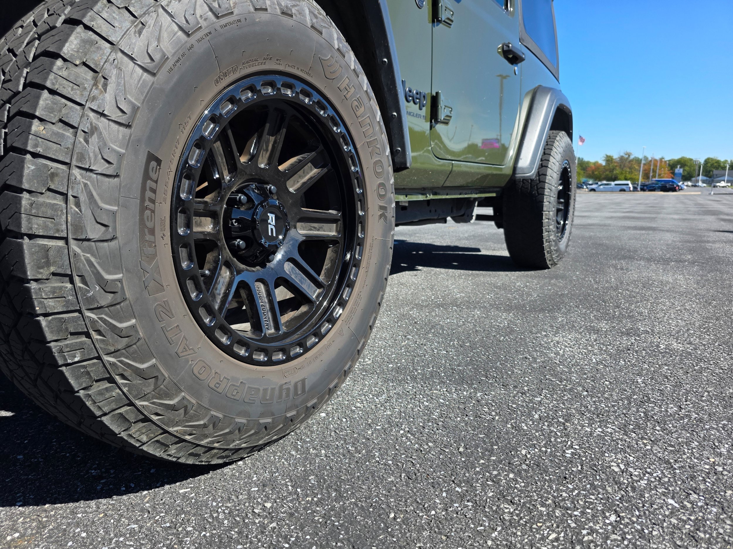 Used 2023 Jeep Wrangler Sport AWD/4WD image 19