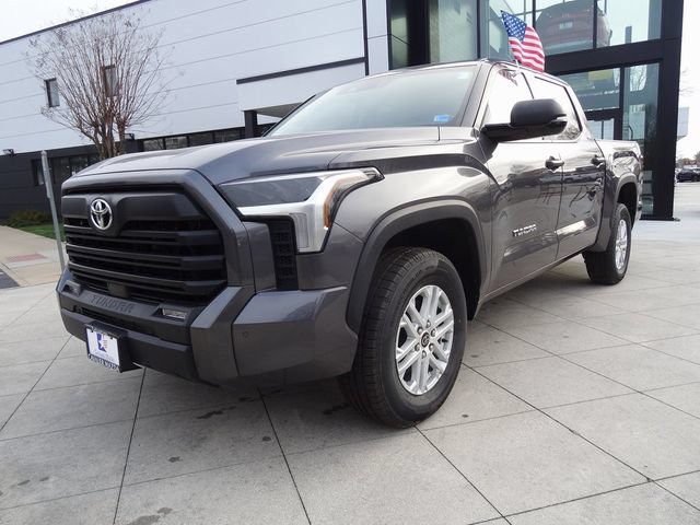 Used 2024 Toyota Tundra SR5 w/ SR5 Convenience Package AWD/4WD image 8