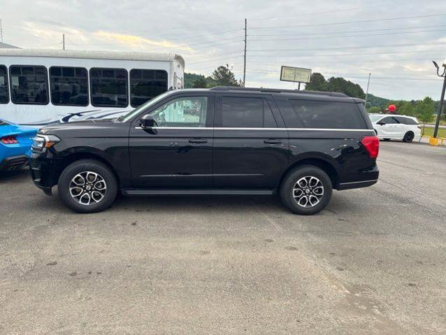 Certified 2024 Ford Expedition Max XLT RWD image 4