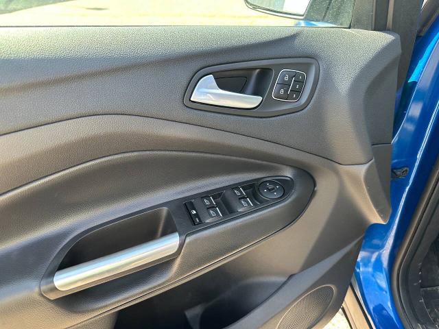 Certified 2017 Ford Escape Titanium w/ Canadian Touring Package image 10