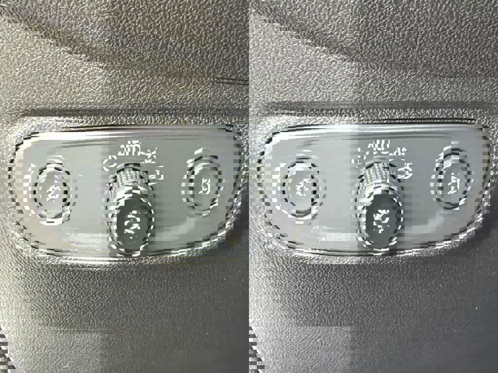 Used 2020 Chevrolet Equinox LT image 32