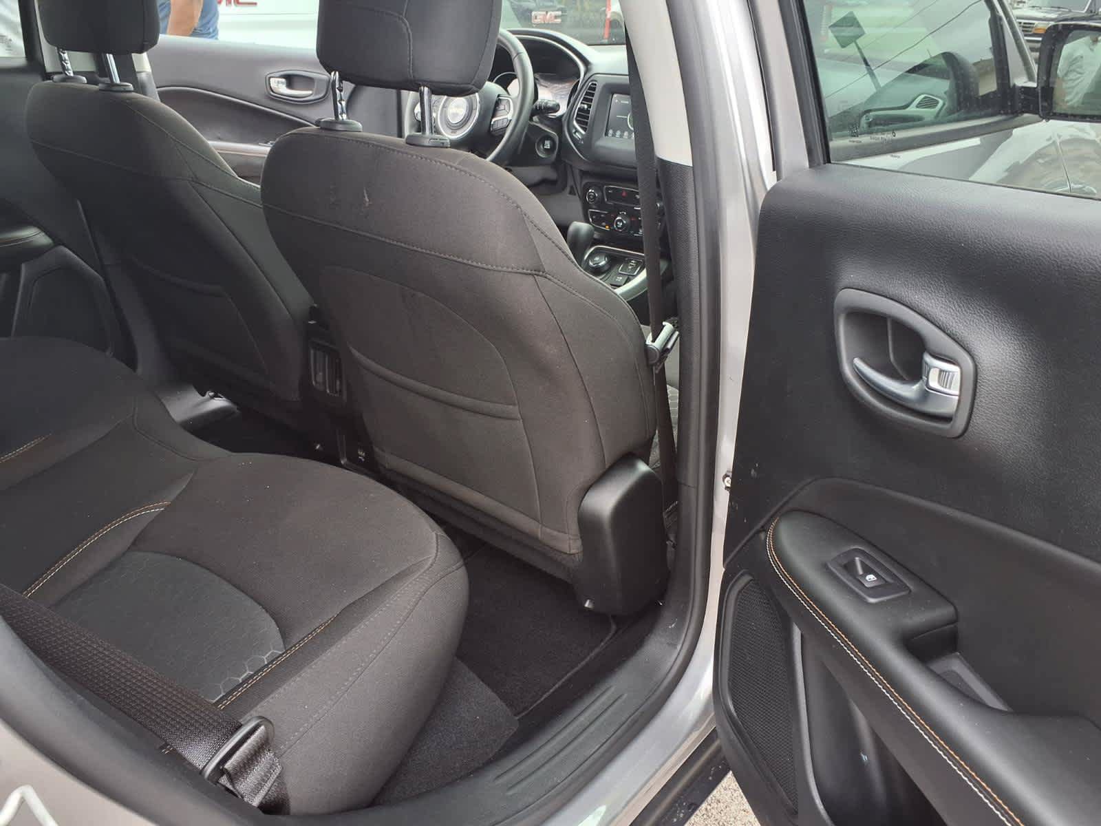 Used 2020 Jeep Compass Sport AWD/4WD image 25