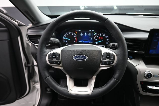 Certified 2024 Ford Explorer XLT w/ Equipment Group 202A AWD/4WD image 15