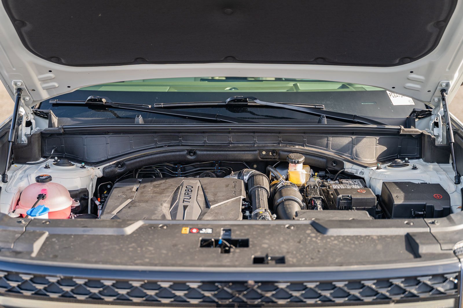 Used 2025 Hyundai Santa Fe Calligraphy w/ Tow & Go Package image 32