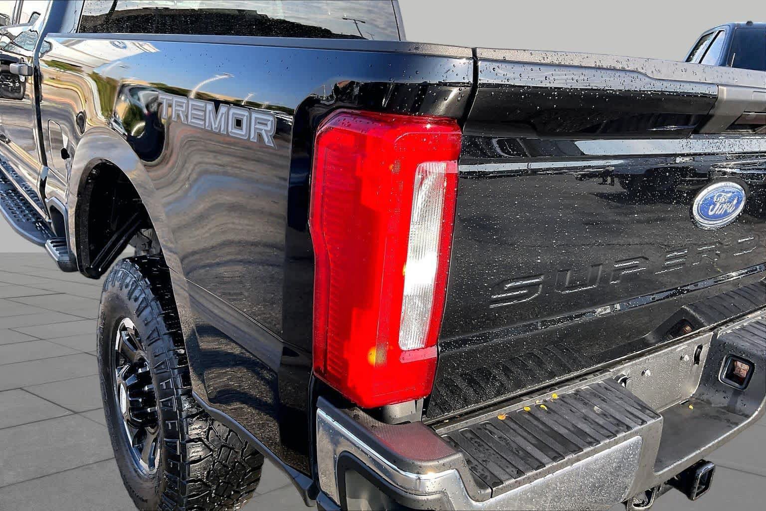 Certified 2025 Ford F250 XLT w/ Tremor Off-Road Package AWD/4WD image 25