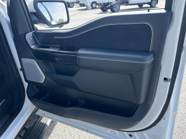 Certified 2025 Ford F150 Lightning Platinum image 31