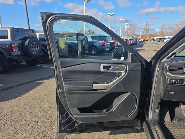 Certified 2022 Ford Explorer XLT w/ Equipment Group 202A image 23