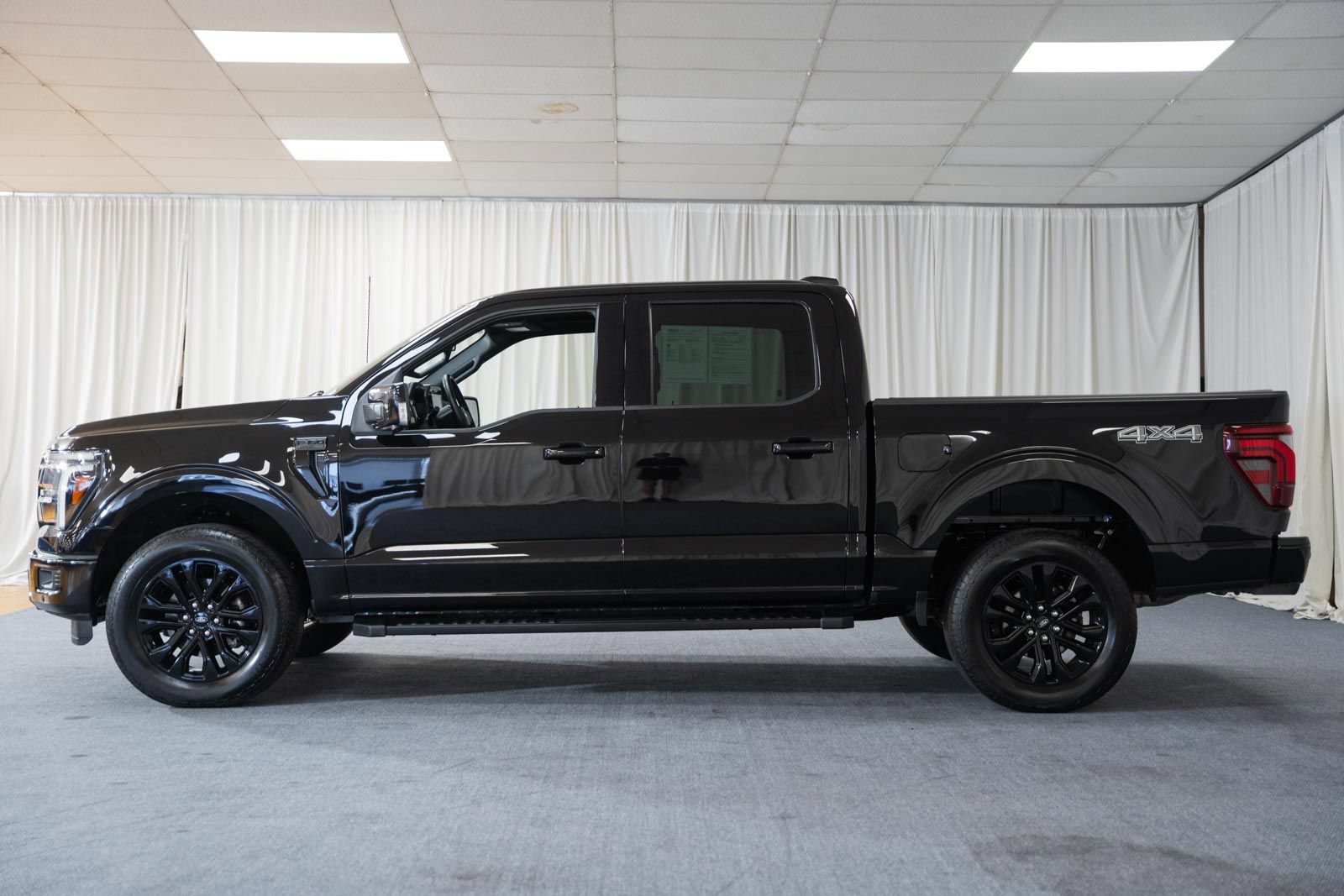 Certified 2025 Ford F150 Lariat AWD/4WD image 5