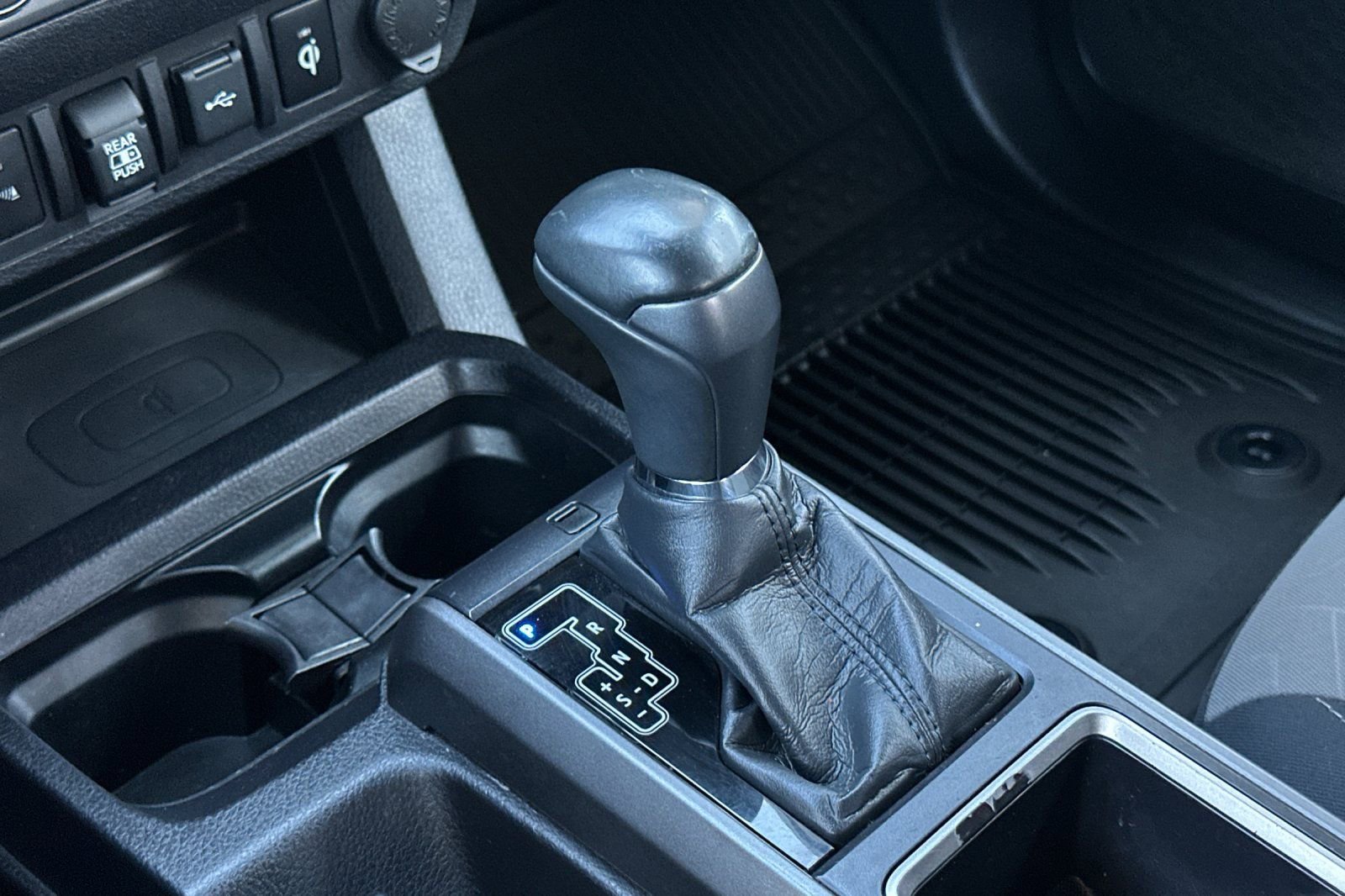 Used 2021 Toyota Tacoma TRD Sport w/ Technology Package RWD image 19