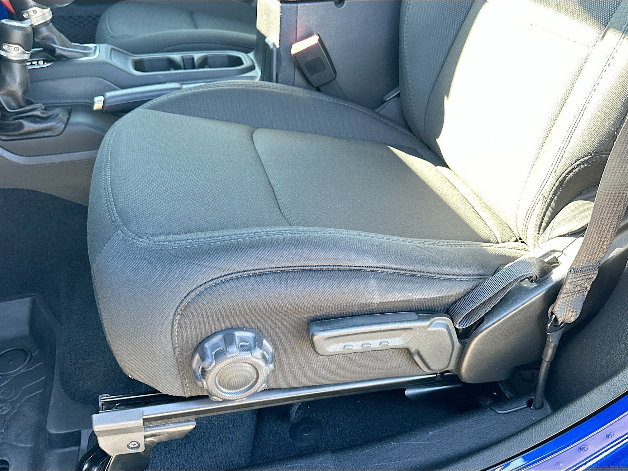 Used 2019 Jeep Wrangler Sport S image 18