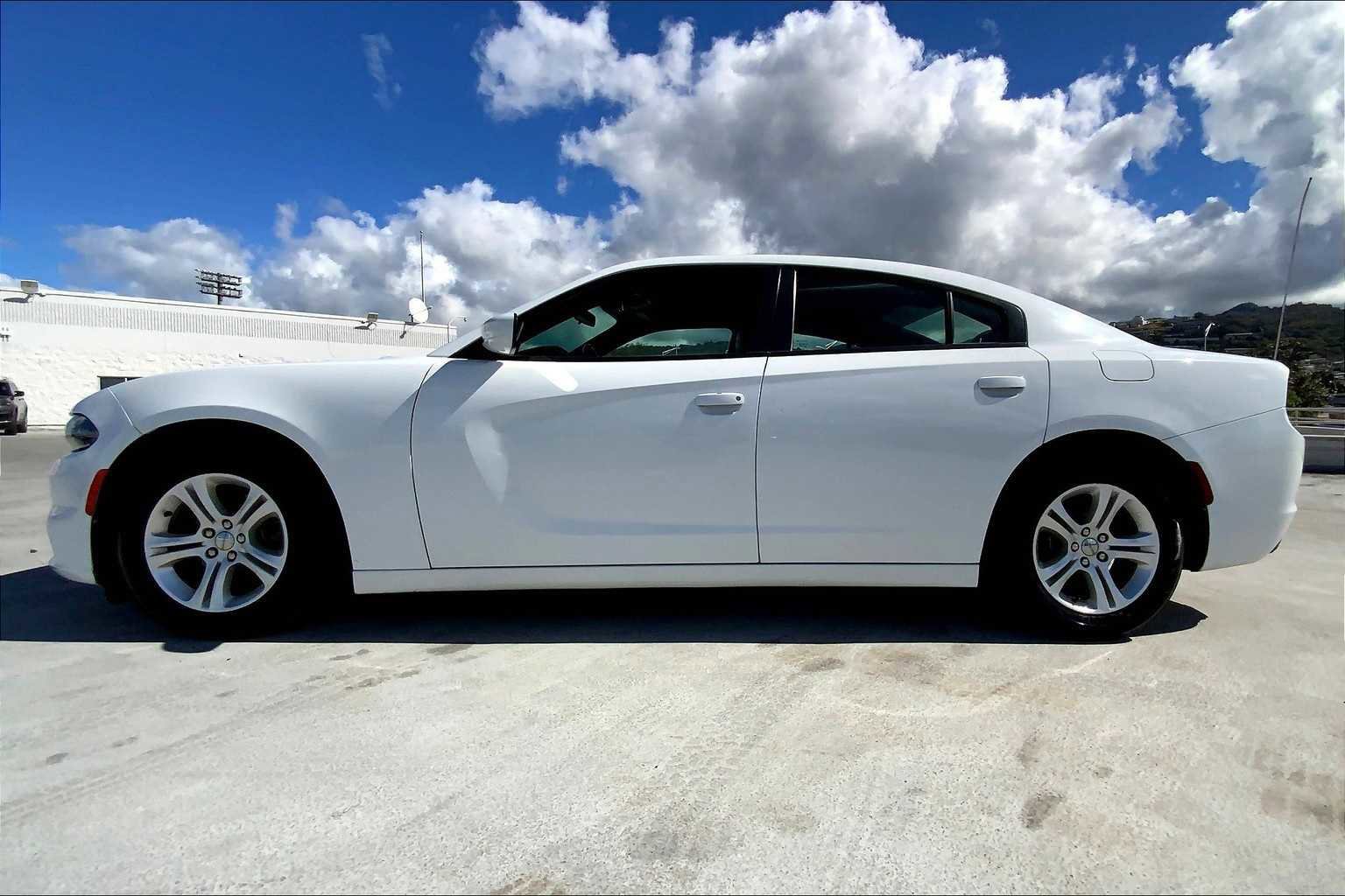 Used 2021 Dodge Charger SXT w/ Leather Interior Group image 5