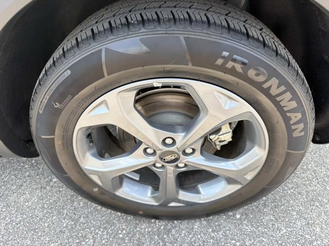 Certified 2025 Ford Escape ST-Line FWD image 31