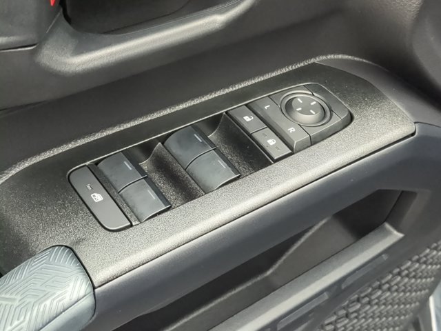 Used 2025 Toyota 4Runner SR5 AWD/4WD image 14