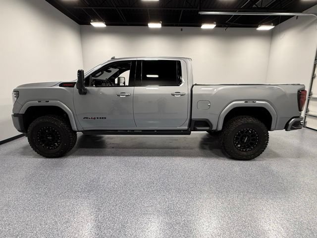 Used 2024 GMC Sierra 2500 AT4 w/ AT4 Premium Plus Package AWD/4WD image 8