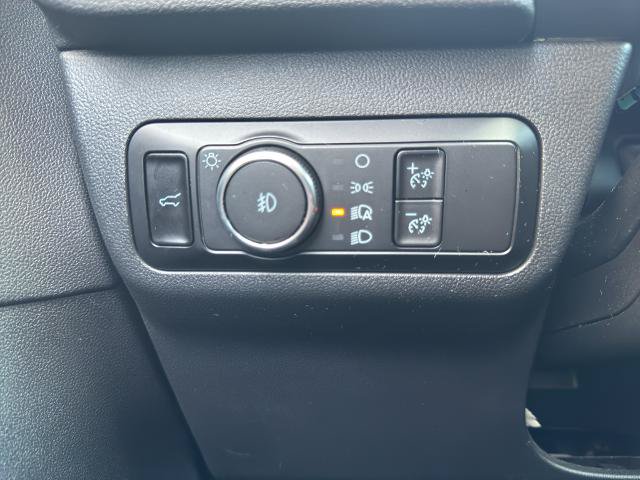 Certified 2025 Ford Escape Platinum AWD/4WD image 19