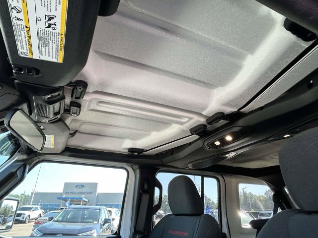 Used 2026 Jeep Wrangler Unlimited Rubicon AWD/4WD image 23