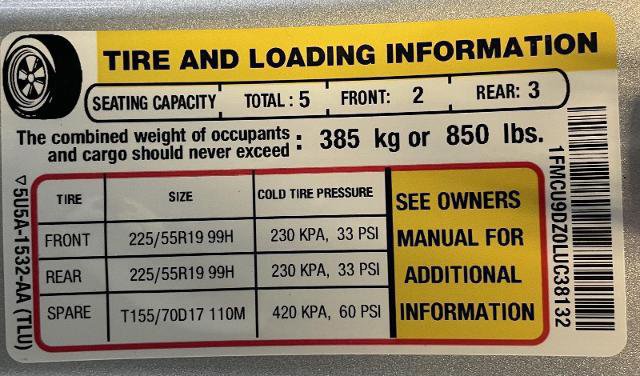 Certified 2020 Ford Escape Titanium w/ Titanium Premium Package 2.0 image 40