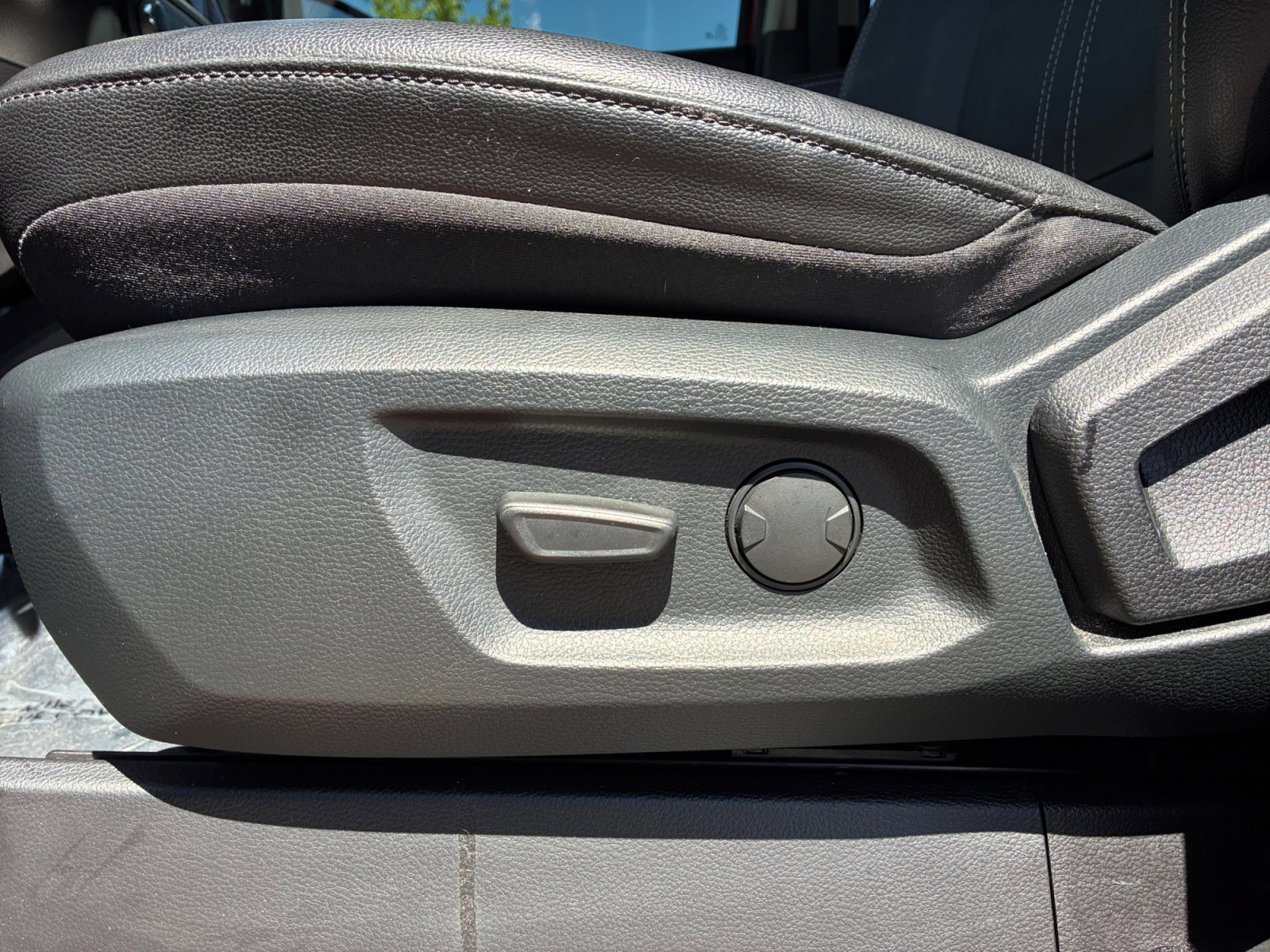 Certified 2020 Ford Ranger Lariat w/ Equipment Group 501A Mid image 14