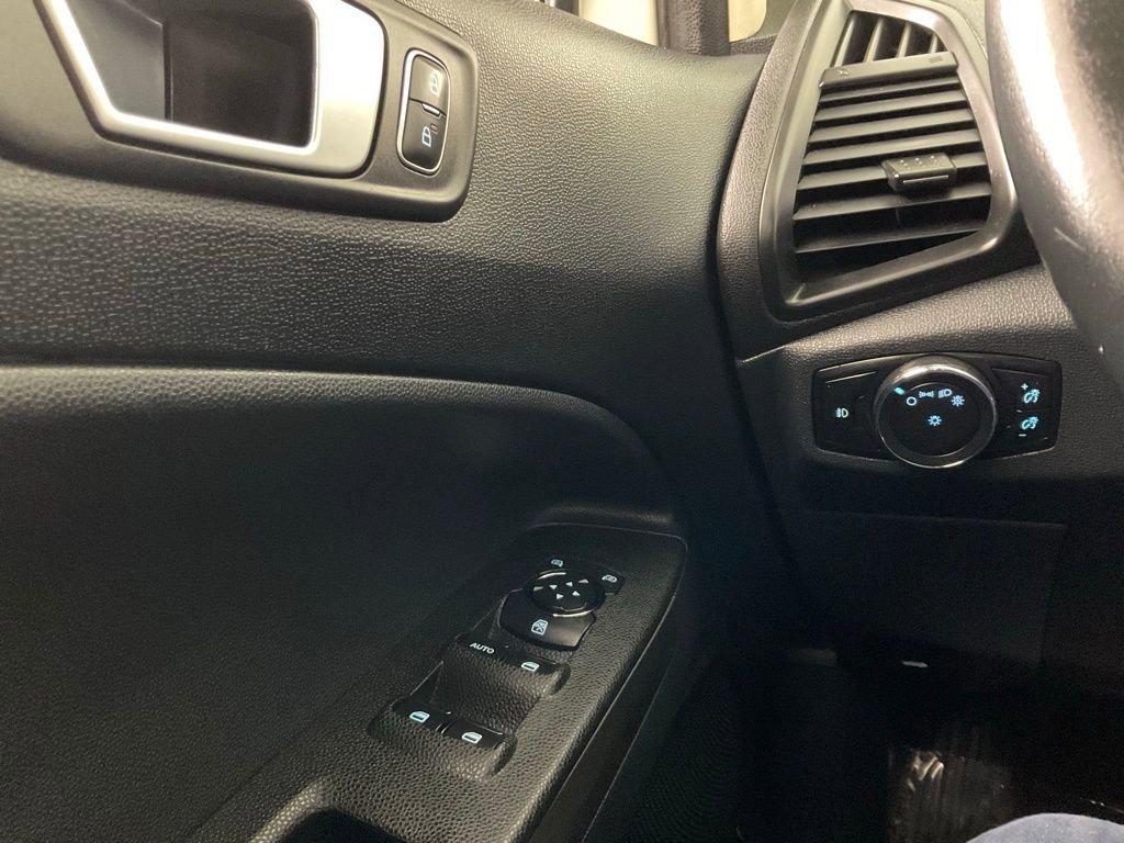 Certified 2019 Ford EcoSport SE w/ SE Convenience Package image 19