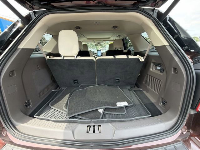 Certified 2020 Ford Explorer Platinum w/ Premium Technology Package AWD/4WD image 30