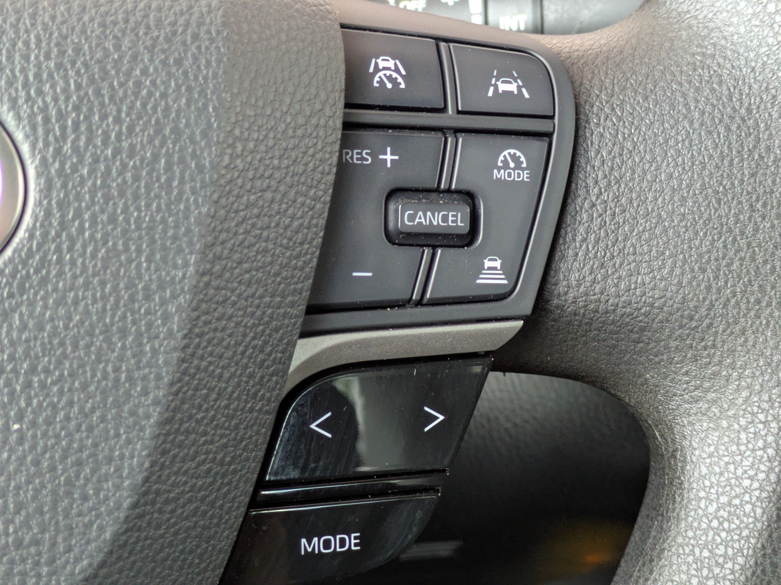 Used 2025 Toyota Camry LE w/ Convenience Package FWD image 25