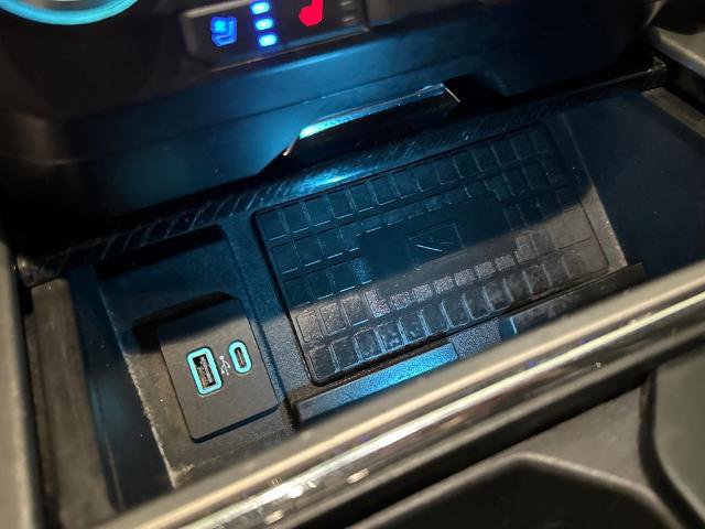 Certified 2020 Ford F450 Platinum w/ FX4 Off-Road Package image 29