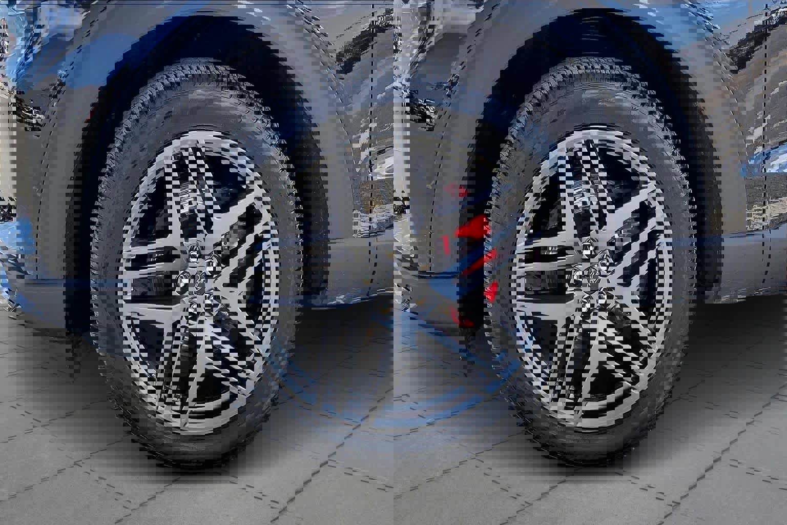 Certified 2025 Ford Explorer ST-Line w/ Premium Package image 13