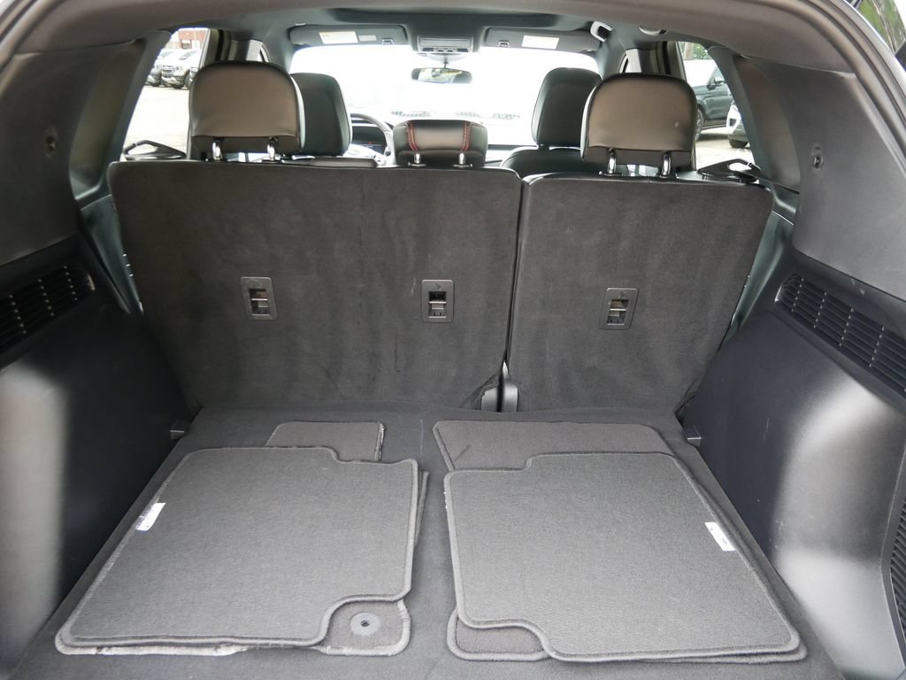 Certified 2025 Ford Escape ST-Line w/ Tech Pack #1 AWD/4WD image 12