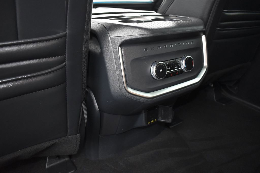 Certified 2025 Ford Expedition Platinum AWD/4WD image 19