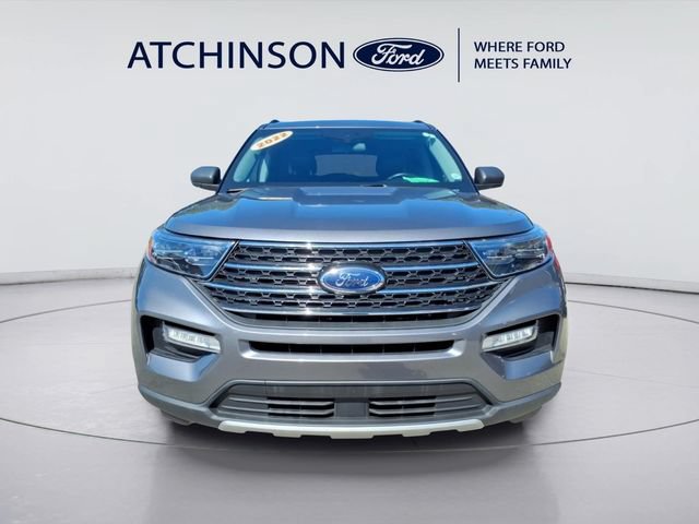 Certified 2022 Ford Explorer XLT w/ Equipment Group 202A AWD/4WD image 2