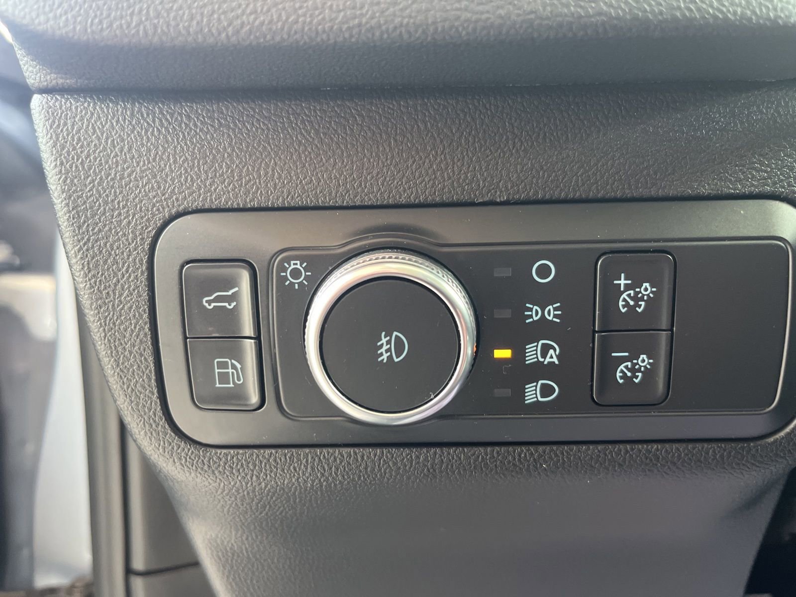 Certified 2022 Ford Escape SEL w/ Technology Package image 17