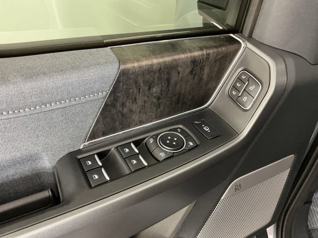 Certified 2025 Ford F350 Lariat w/ Lariat Ultimate Package AWD/4WD image 17