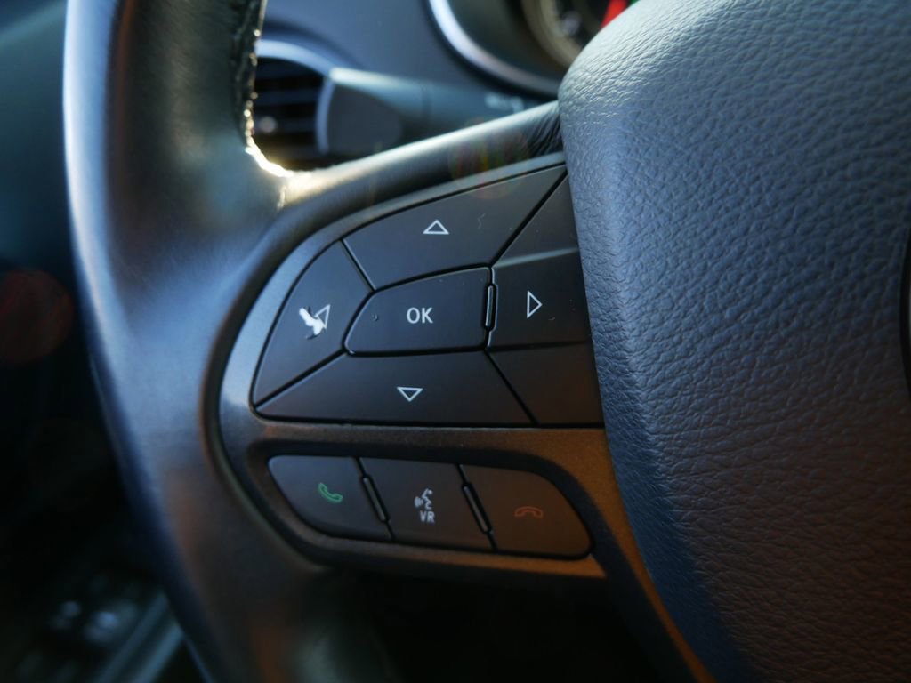 Used 2019 Jeep Cherokee Trailhawk image 18