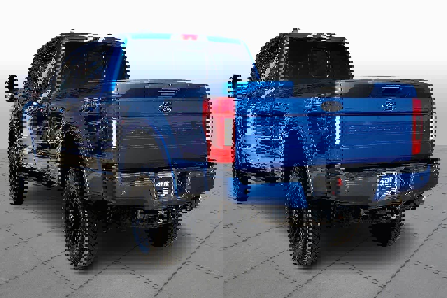 Certified 2022 Ford F350 Lariat w/ Tremor Off-Road Package image 11