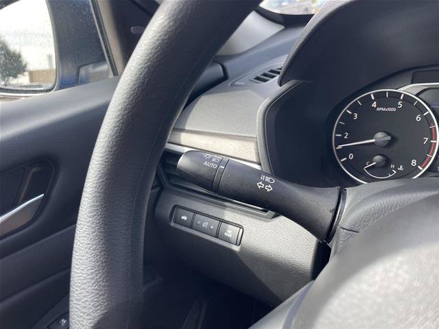 Used 2025 Nissan Altima 2.5 SV AWD/4WD image 16