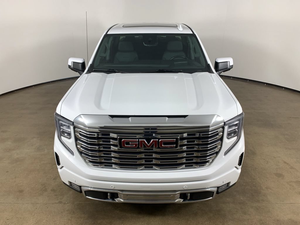 Used 2023 GMC Sierra 1500 Denali w/ Denali Reserve Package AWD/4WD image 4