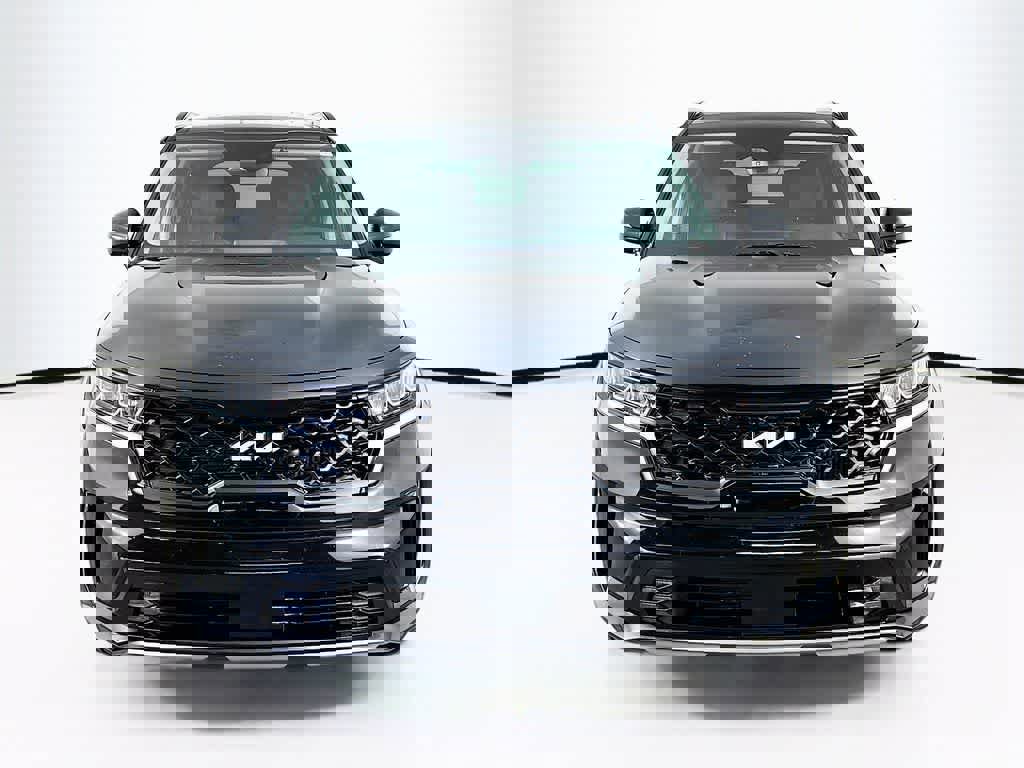 Used 2023 Kia Sorento EX w/ Panoramic Sunroof Package image 8