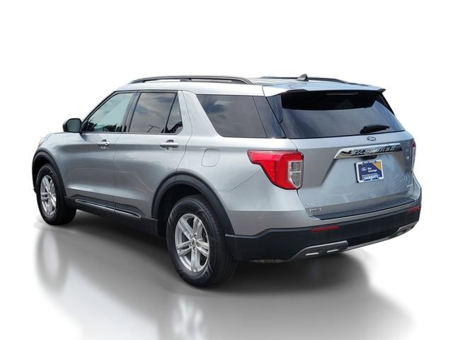 Certified 2024 Ford Explorer XLT w/ Equipment Group 202A AWD/4WD image 3