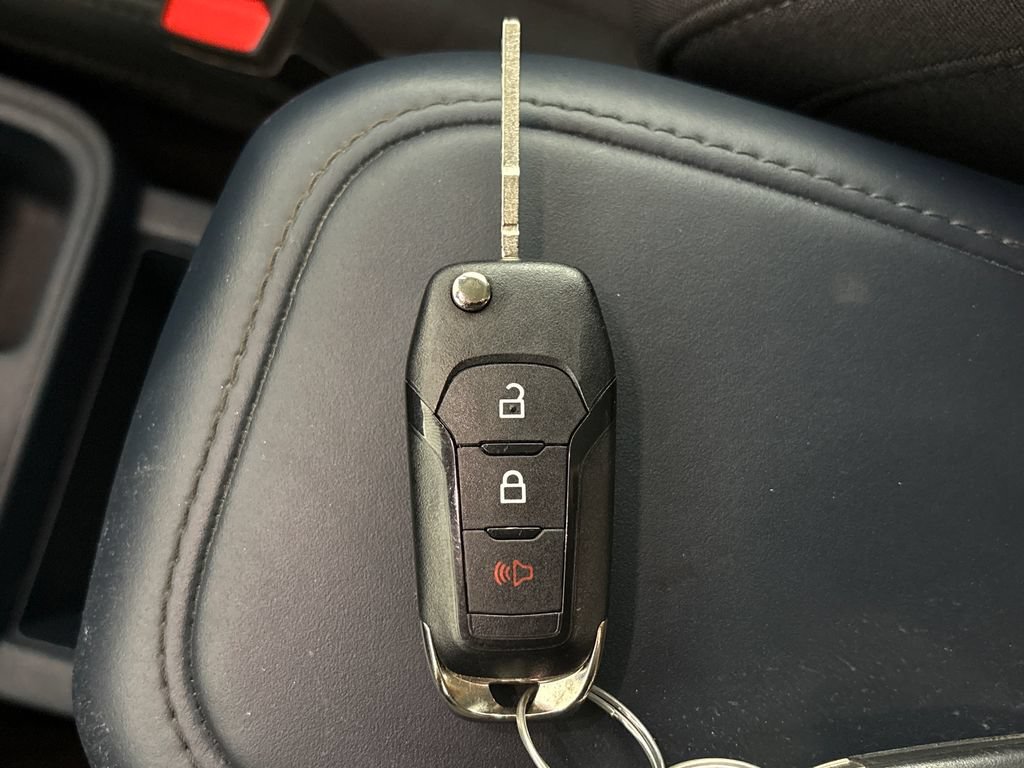 Certified 2025 Ford Maverick XL FWD image 33