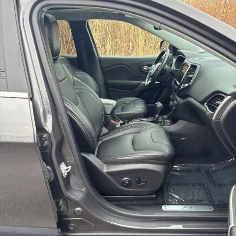 Used 2020 Jeep Cherokee Limited w/ Technology Group image 16