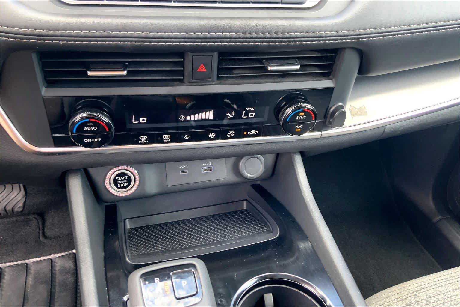 Used 2023 Nissan Rogue SV AWD/4WD image 35