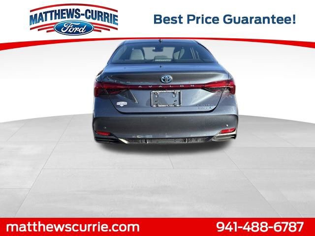 Used 2020 Toyota Avalon Limited image 3