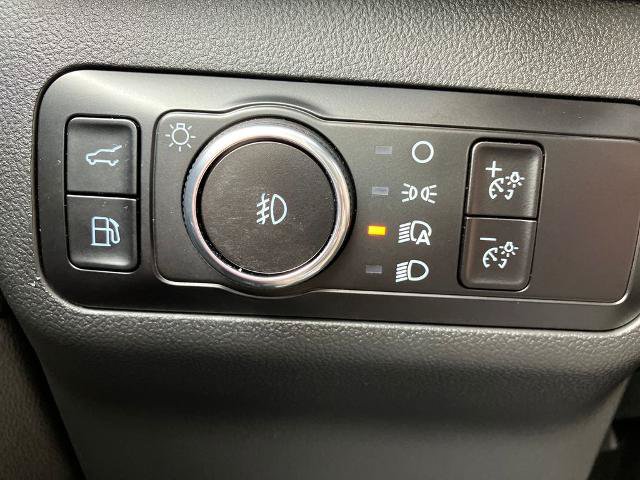 Certified 2025 Ford Escape SE FWD image 36