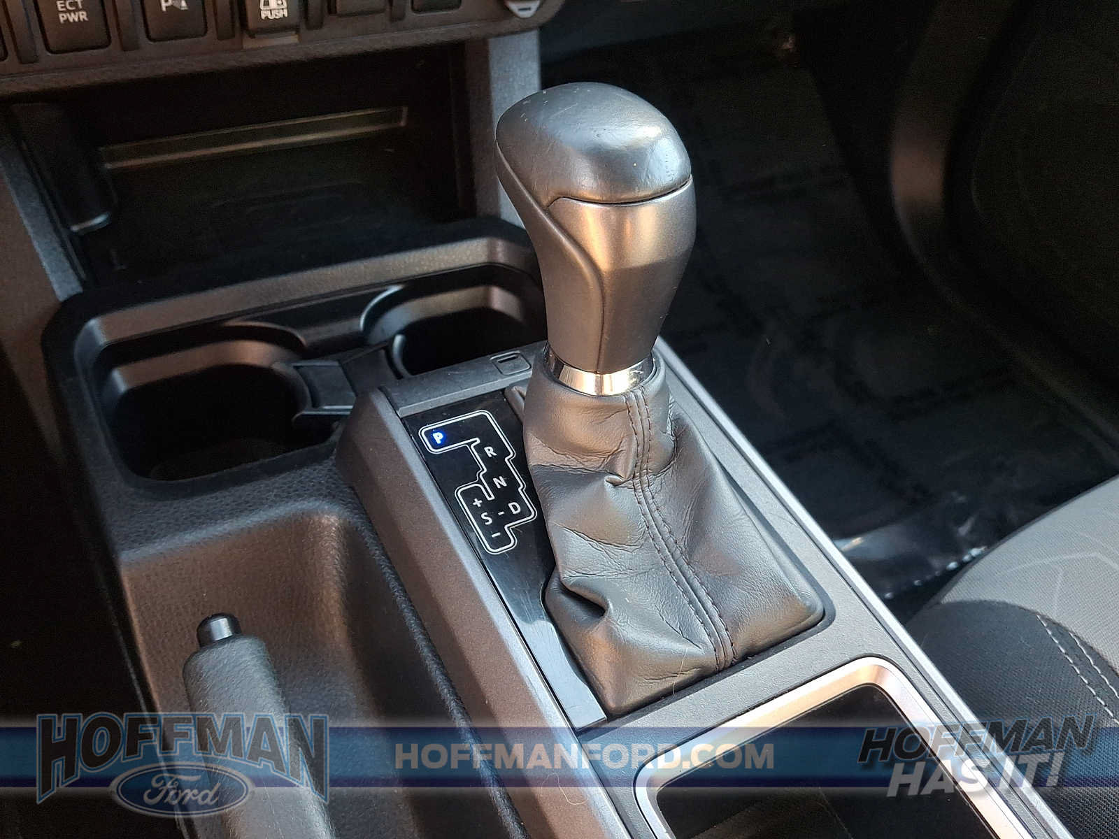 Used 2023 Toyota Tacoma TRD Off-Road w/ Technology Package AWD/4WD image 13