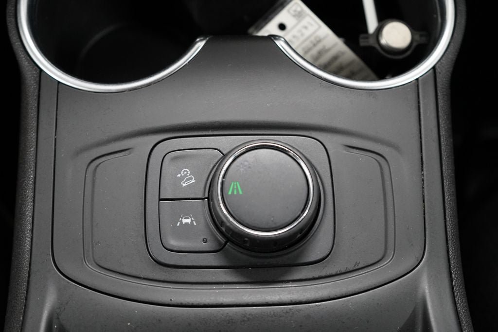 Used 2020 GMC Terrain SLE FWD image 18
