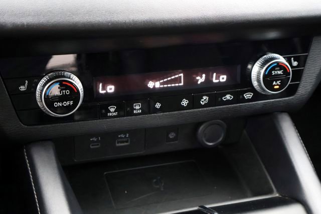 Used 2024 Mitsubishi Outlander SE image 34