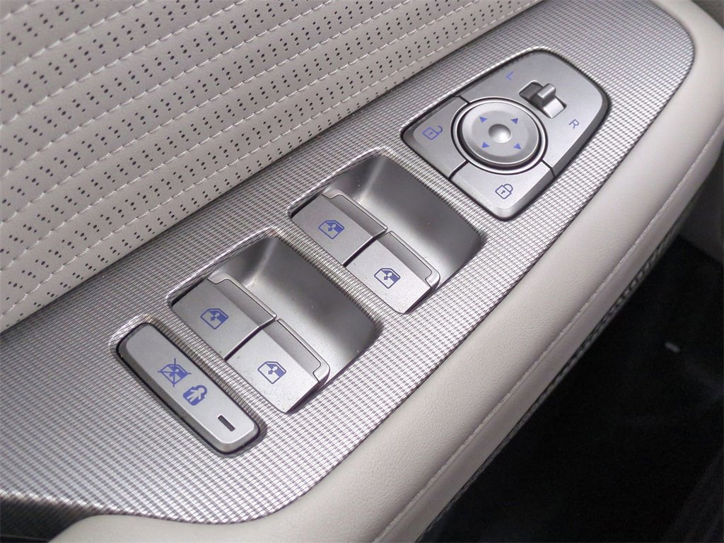 Used 2024 Hyundai Palisade Calligraphy image 24